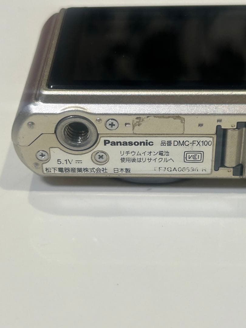LUMIX DMC-FX100 12メガピクセル