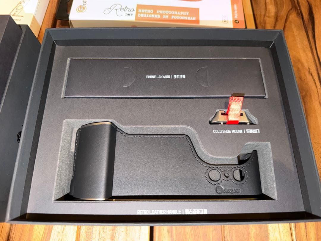 FotorGear iPhone17 Pro ケース ストラップ スタンド付