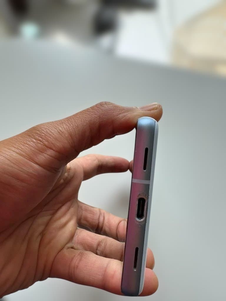 Google Pixel 7a Sea 本体