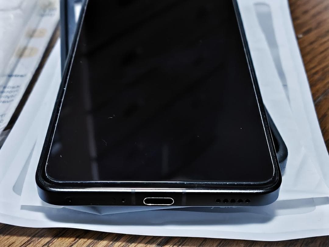 【中古・キレイ】POCO F6 Pro 512GB黒　120W充電器・カバー付き