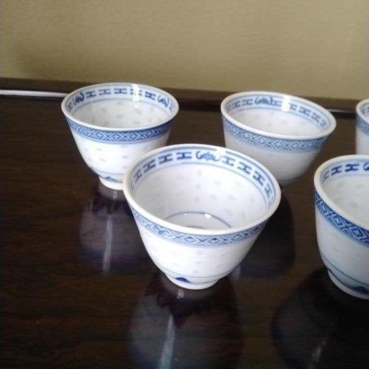 中国美術景徳鎮製煎茶セット5客プラス1です。