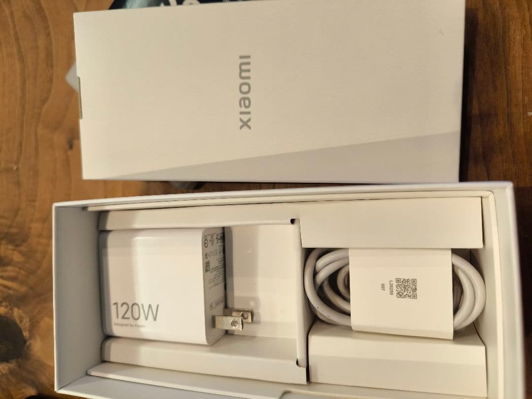 SIMフリー Xiaomi 13T Pro 本体 120W充電器付属