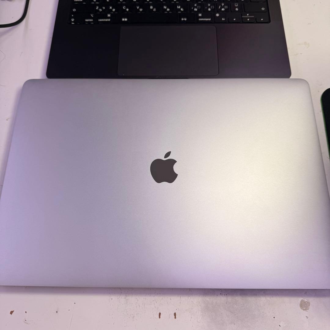 MacBookPro i9搭載 32GB/2TB 美品