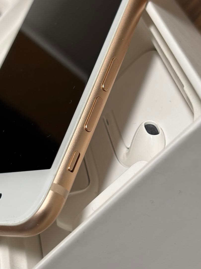 iPhone 8ローズゴールド 本体、箱、イヤホン(未使用)付き