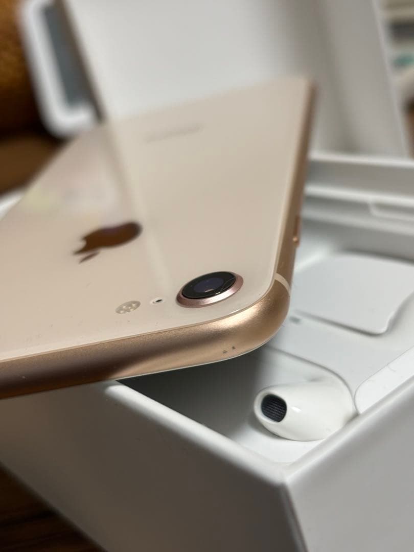 iPhone 8ローズゴールド 本体、箱、イヤホン(未使用)付き