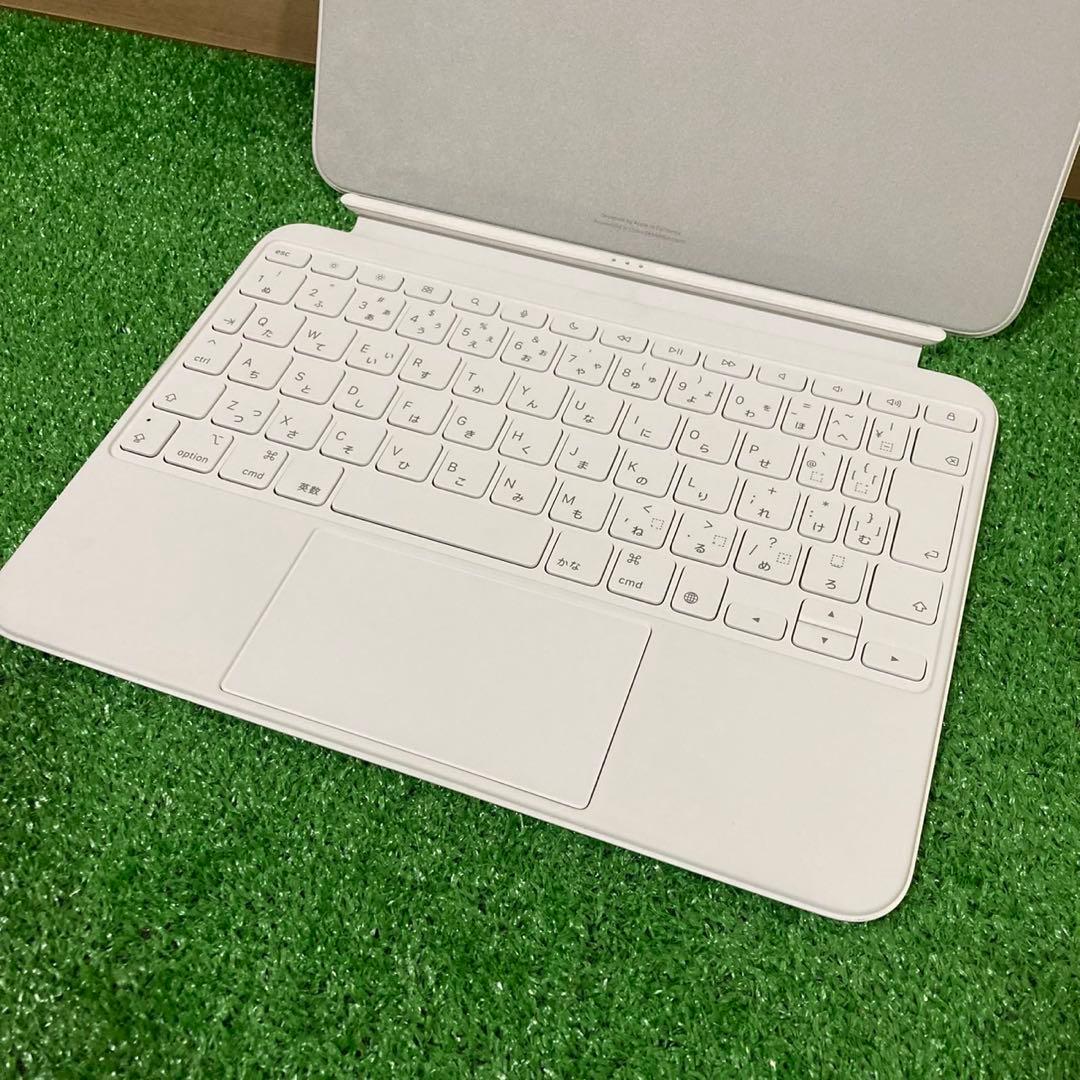 美品 Apple iPad Magic Keyboard Folio A2695