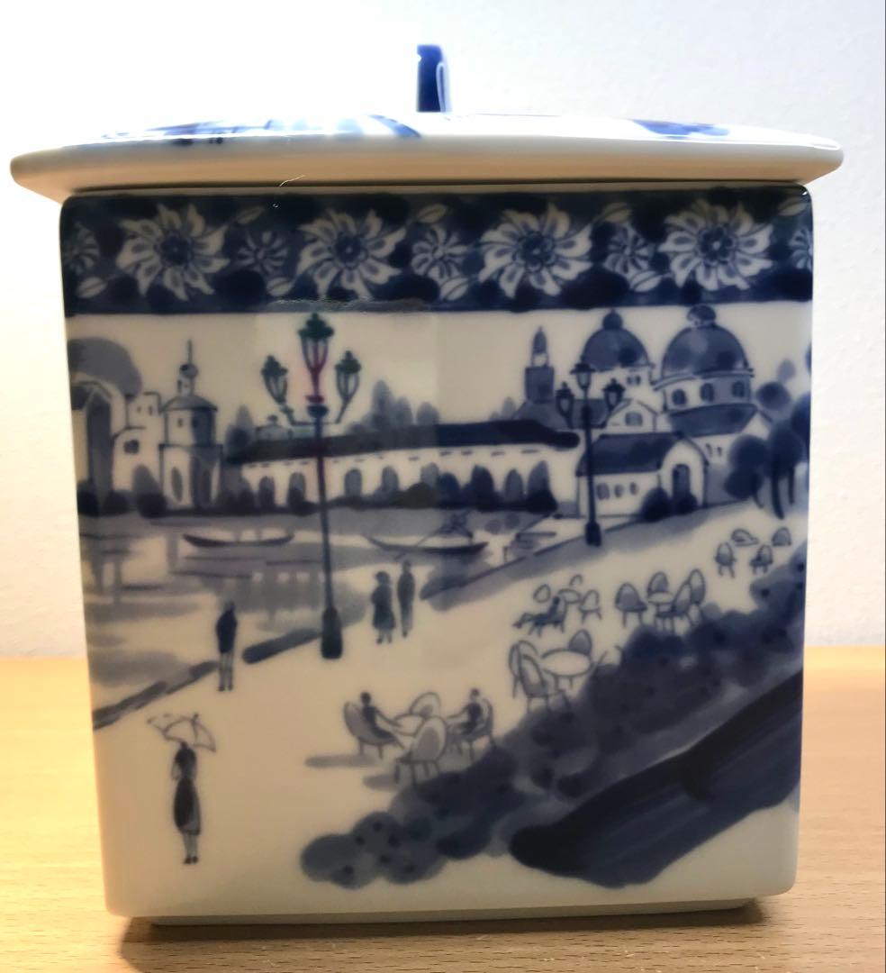 水指　染付　染付南海物語水指　龍峰窯　陶器製　茶道具　青白陶器 蓋付き容器