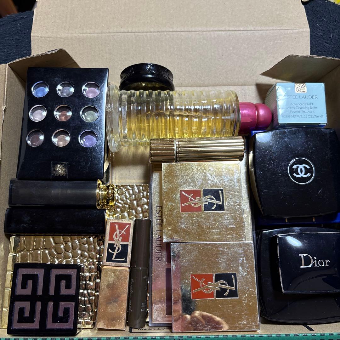デパコスまとめ　未使用品と中古が混ざっています　24点