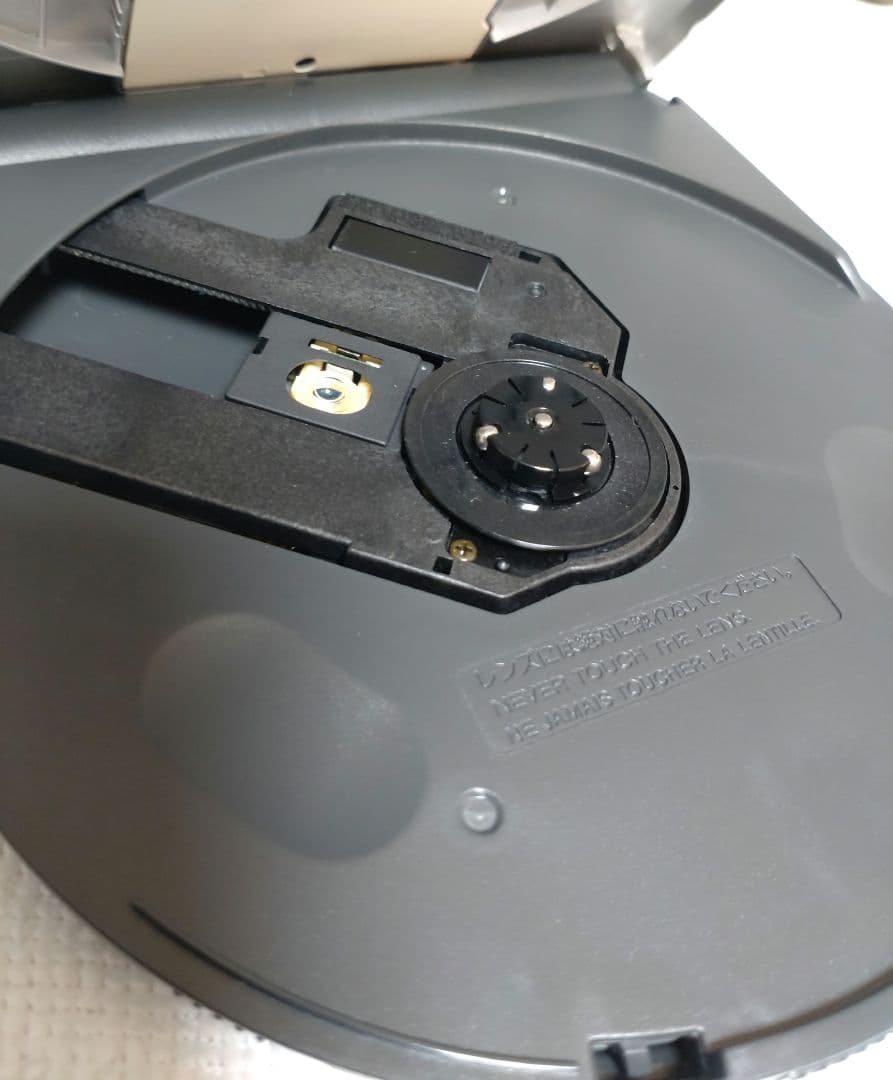 動作確認品 SONY ソニー CDウォークマン D-E505 WALKMAN