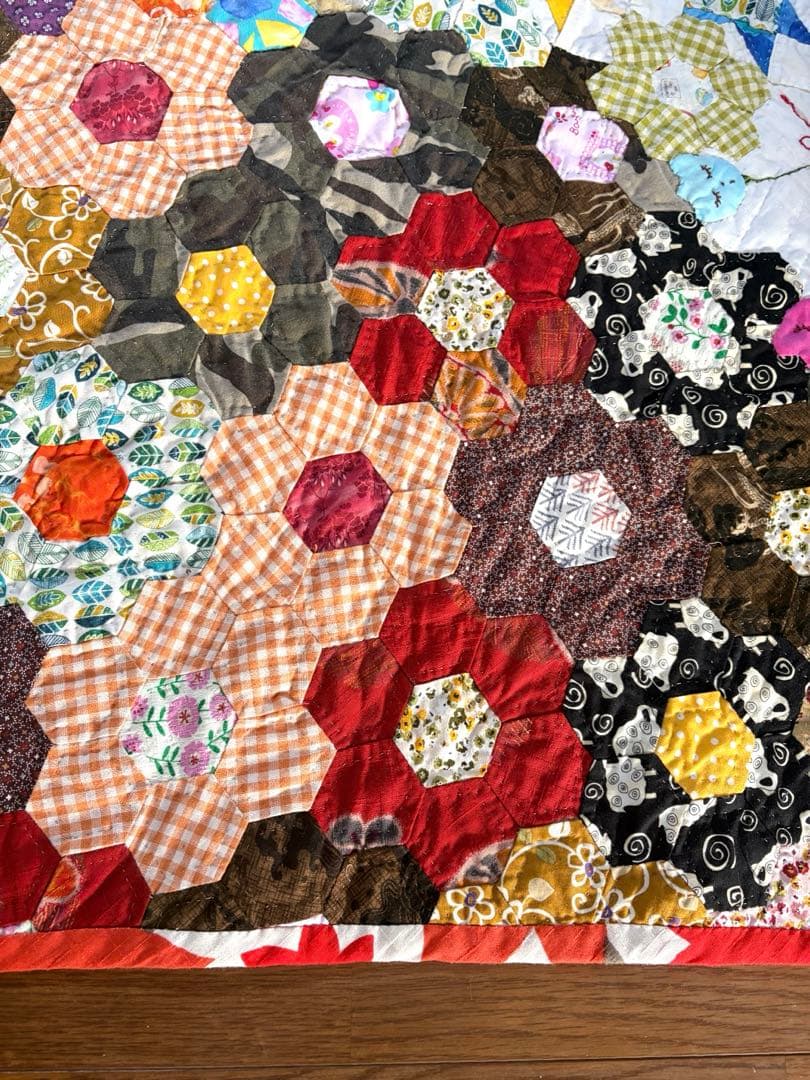 パッチワーク　キルト タペストリー　ハンドメイド