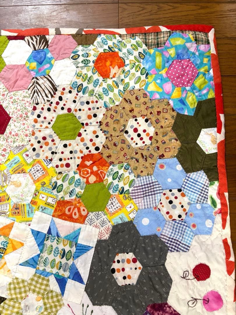 パッチワーク　キルト タペストリー　ハンドメイド
