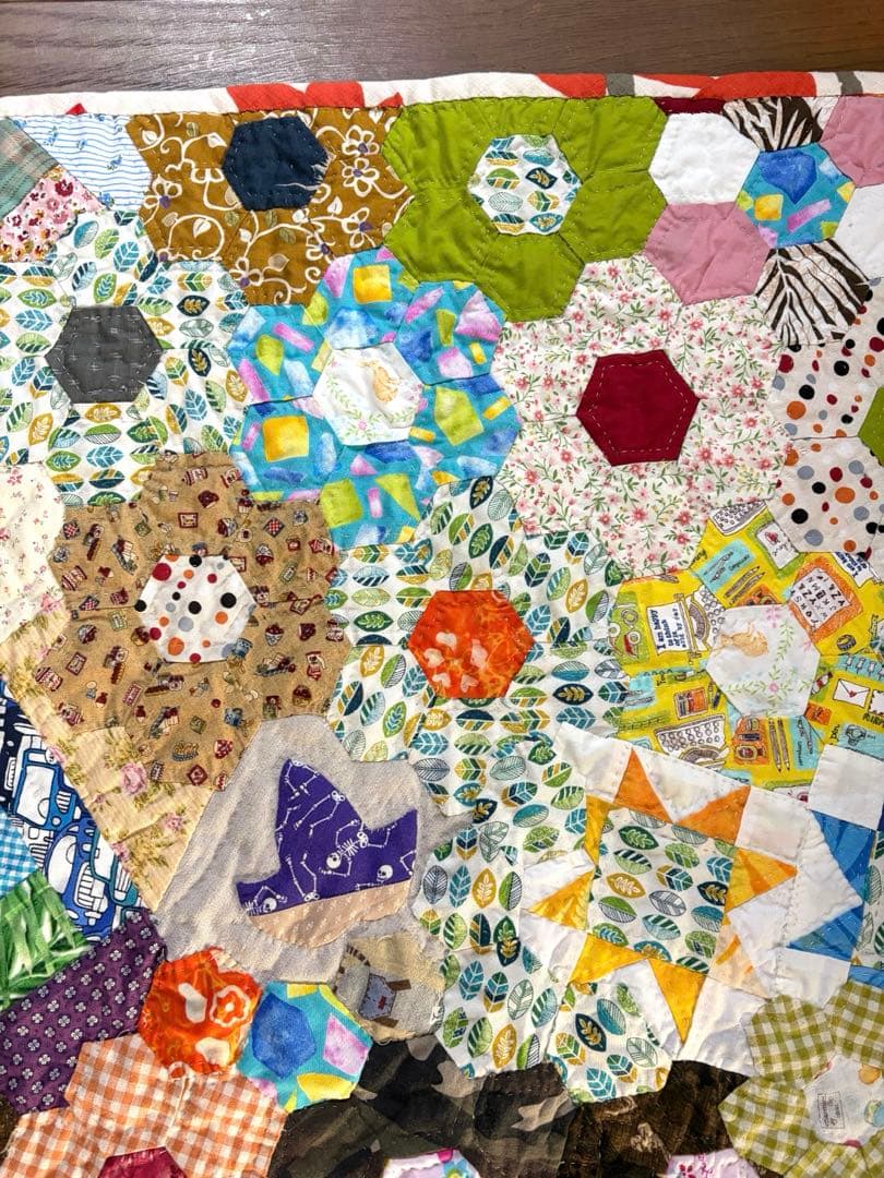 パッチワーク　キルト タペストリー　ハンドメイド