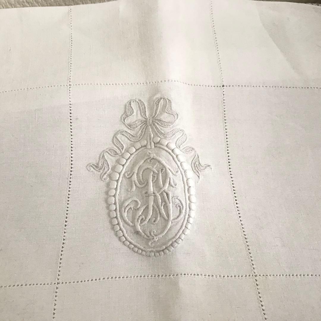 フランス　モノグラム　リボン　ドローンワーク刺繍　リネン　クロス　ナプキン