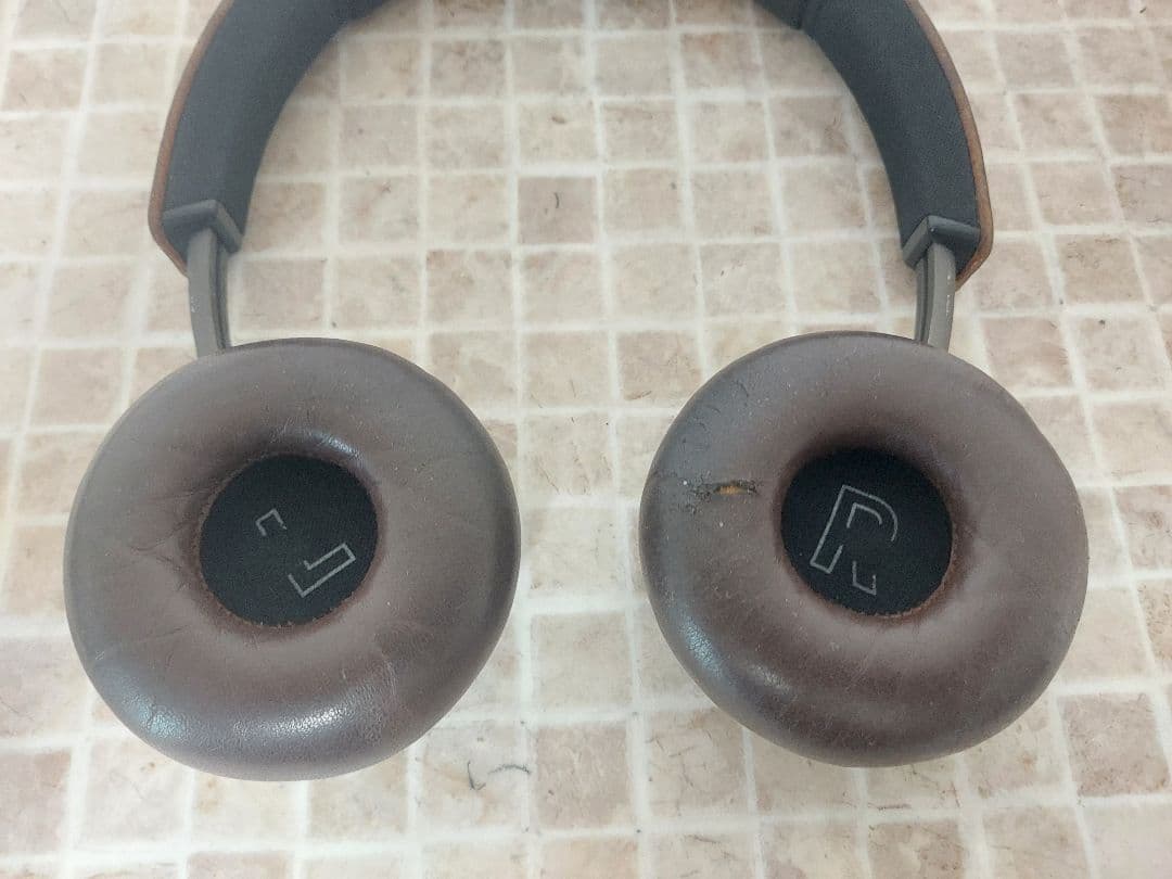 B&O H8 ワイヤレスヘッドホン 交換用イヤーパッド付き