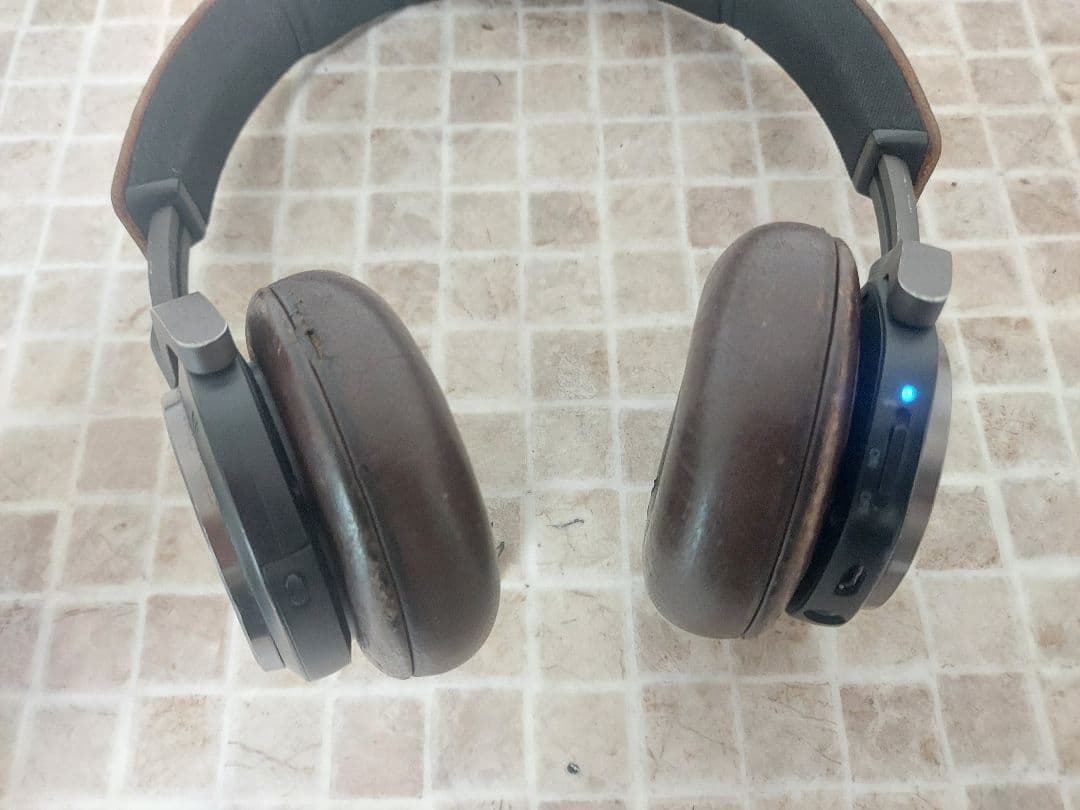 B&O H8 ワイヤレスヘッドホン 交換用イヤーパッド付き
