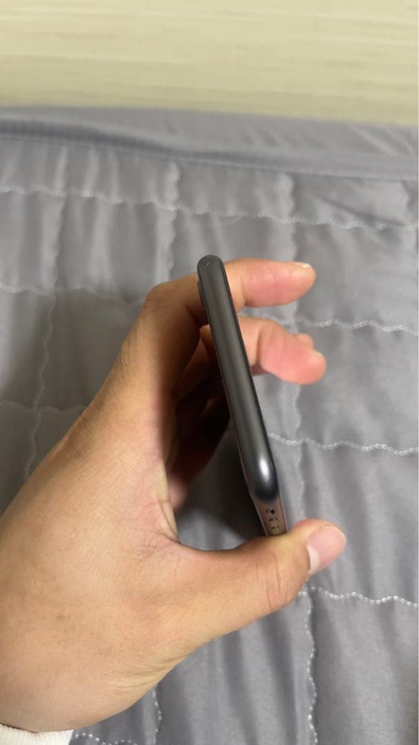 iPhone 8 本体 64GB Sim ロックなし
