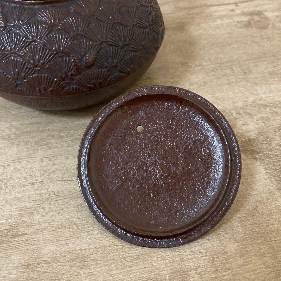 南部鉄器　鉄瓶　老舗丸善 南部盛栄堂（及源）松葉文　松ぼっくり摘み　ホーロー加工