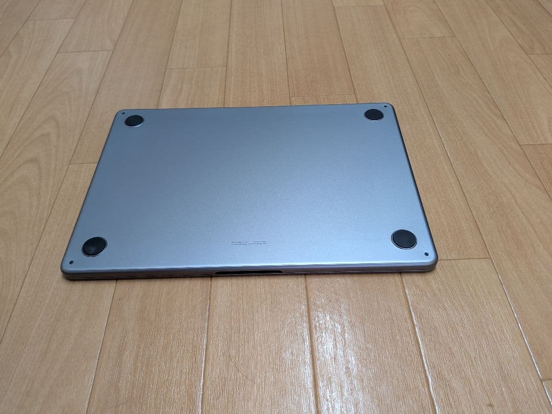 MacBook本体 Apple MacBook Air (M2, 8GB)