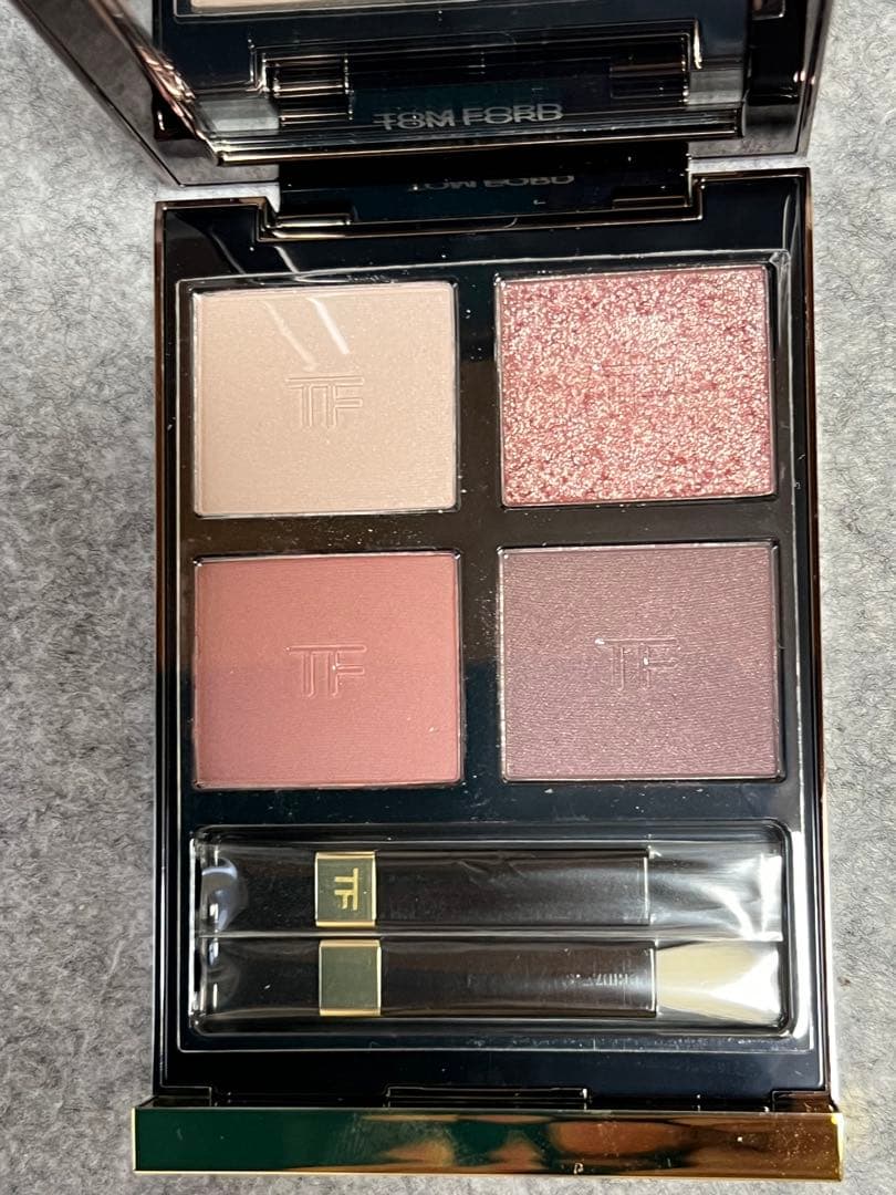 TOM FORD アイカラークォード 030 インソレントローズ