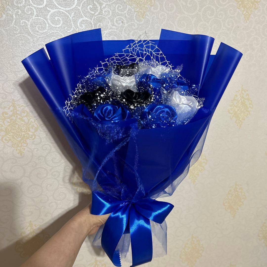 11本青黒白バラブーケ　プレゼント お祝い 枯れない花 永生薔薇　特別な人へ