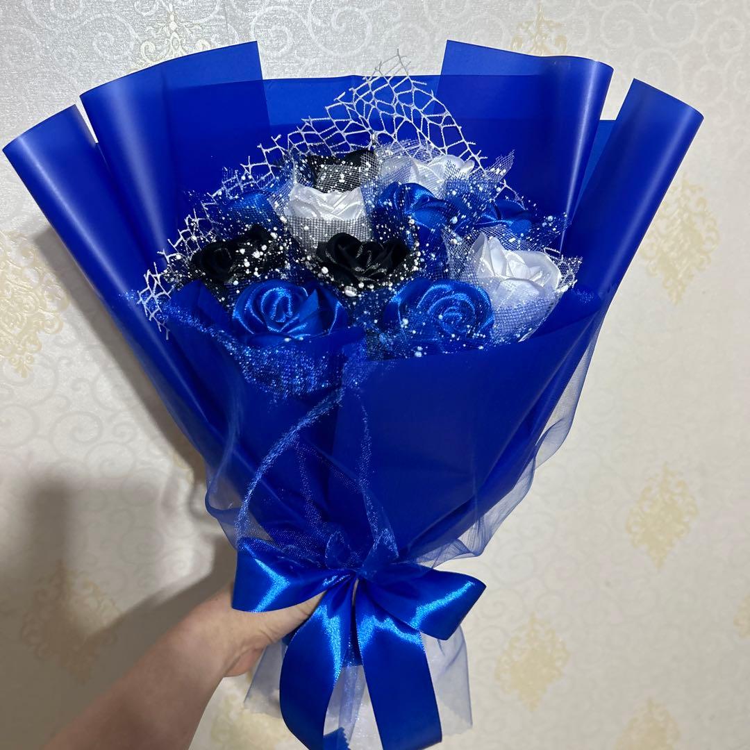 11本青黒白バラブーケ　プレゼント お祝い 枯れない花 永生薔薇　特別な人へ