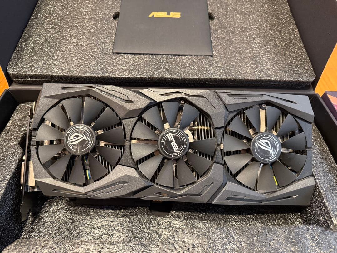 グラボ ASUS ROG STRIX GeForce GTX1070Ti 8GB