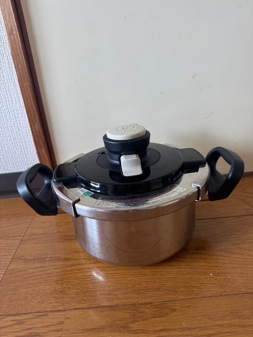 ティファール 圧力鍋　クリプソクレール3L