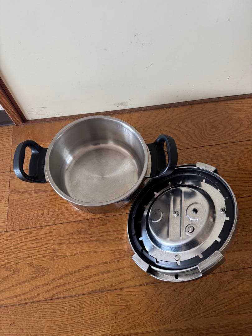 ティファール 圧力鍋　クリプソクレール3L