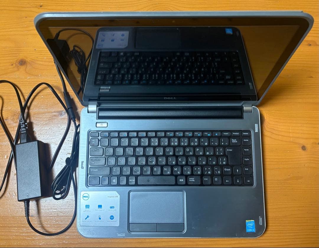 Dell 14型ノートPC クルーシャル製500GBSSD ACアダプター付き