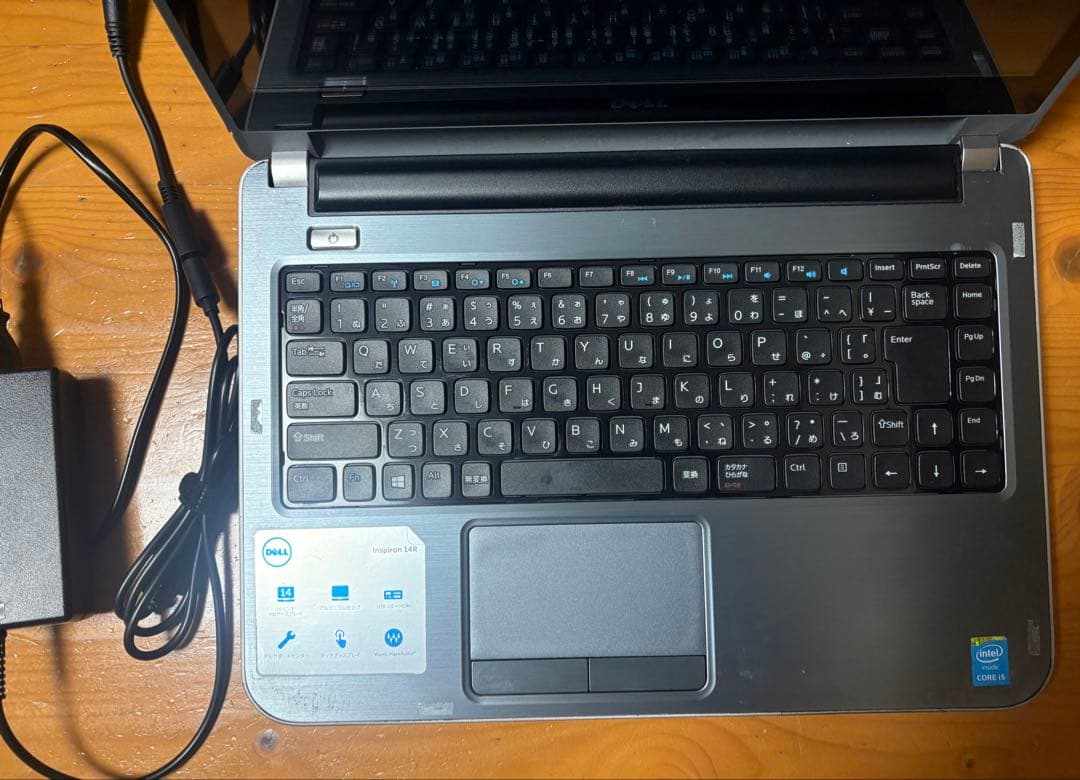 Dell 14型ノートPC クルーシャル製500GBSSD ACアダプター付き