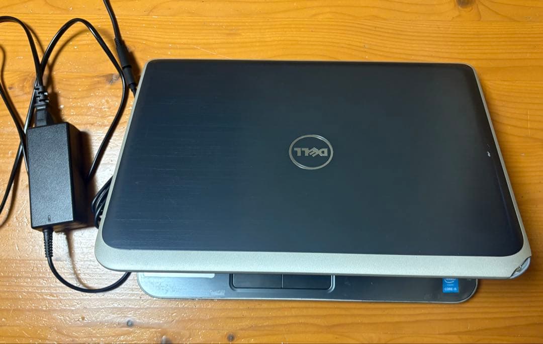 Dell 14型ノートPC クルーシャル製500GBSSD ACアダプター付き