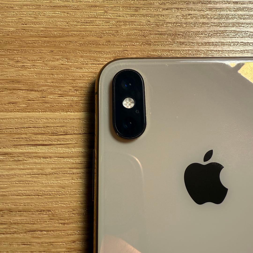 Apple iPhoneXSゴールド