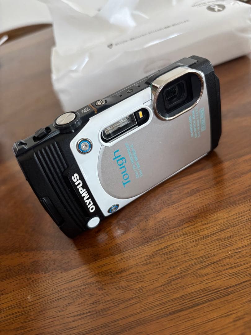 OLYMPUS コンパクトデジタルカメラ STYLUS TG-870
