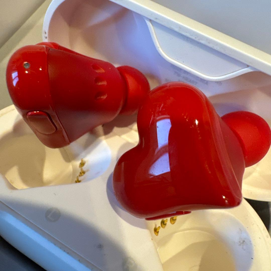 【HeatBuds 】ZSBBEW ハート型レッドワイヤレスイヤホン