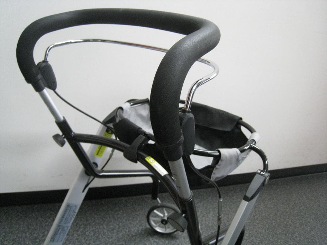 竹虎　室内向け 四輪歩行車 レッツゴーミニ 歩行車 歩行器 高齢者 ③