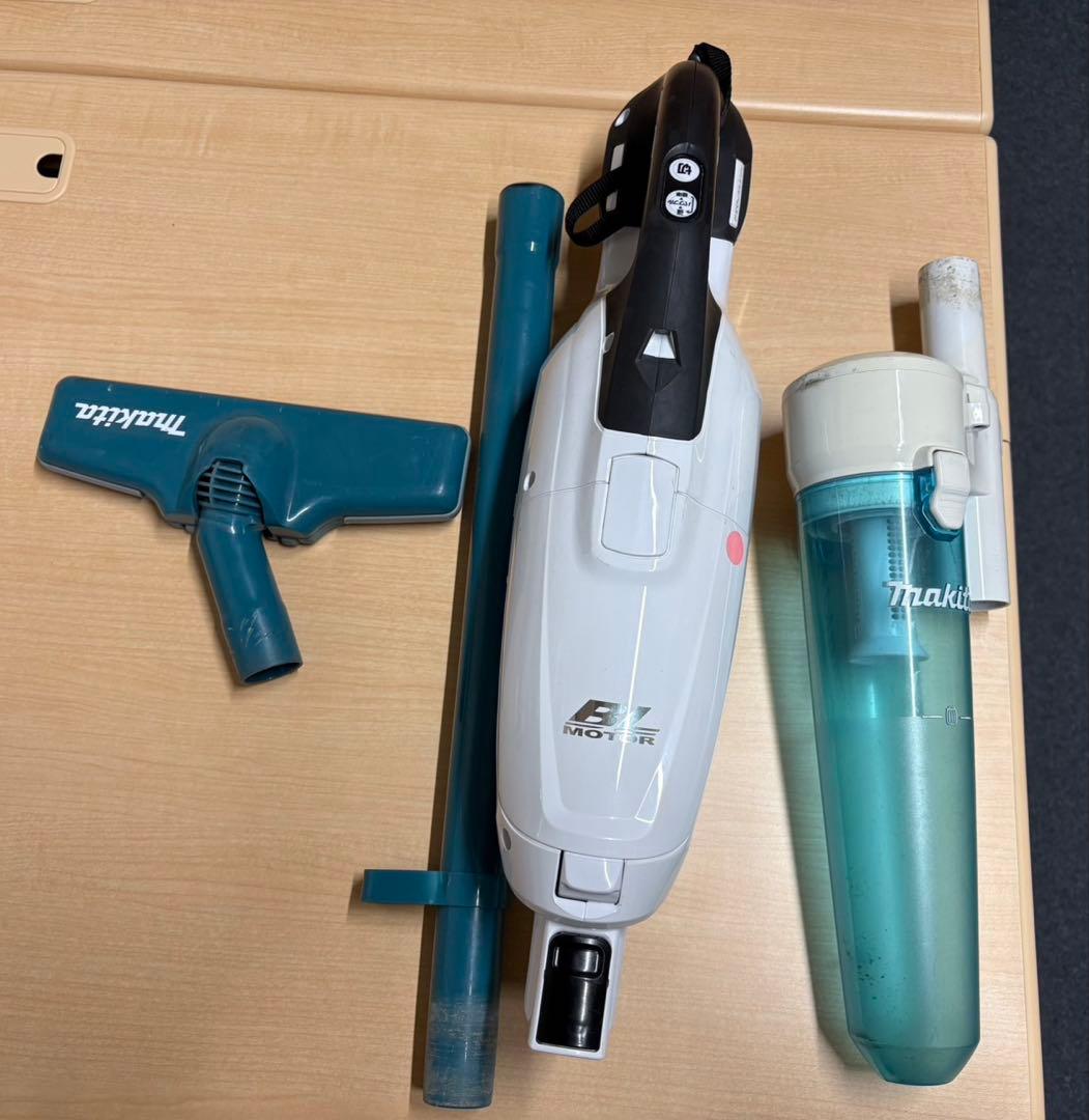 Makita CL282FD 18V充電式クリーナー本体のみ バッテリー無し
