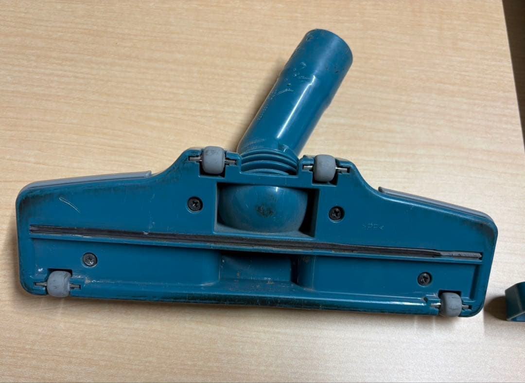 Makita CL282FD 18V充電式クリーナー本体のみ バッテリー無し