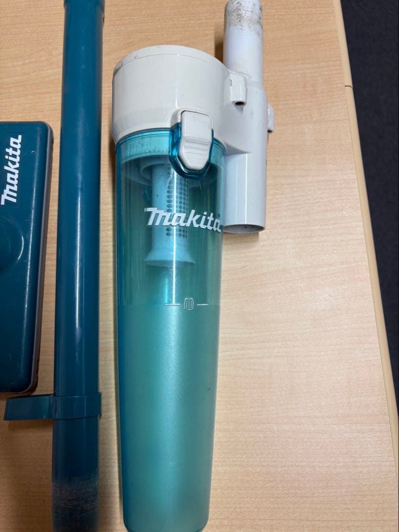 Makita CL282FD 18V充電式クリーナー本体のみ バッテリー無し