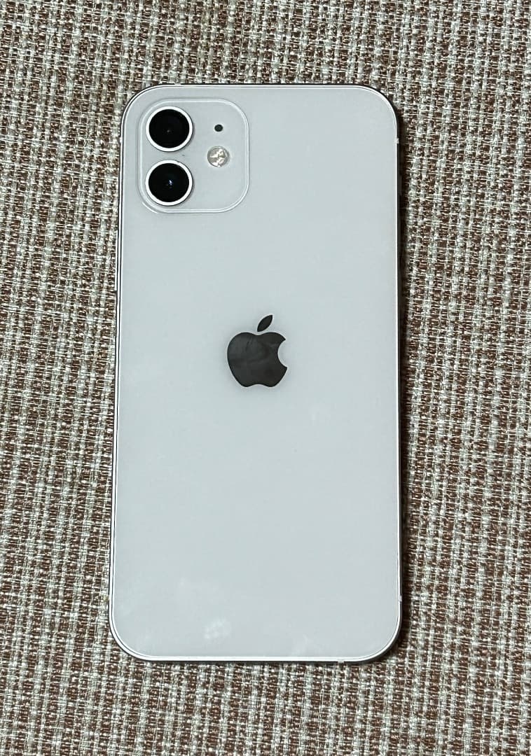 iPhone 12 64GB ホワイト