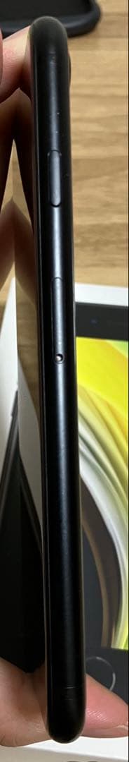 Apple iPhoneSE 第二世代　ブラック　64GB