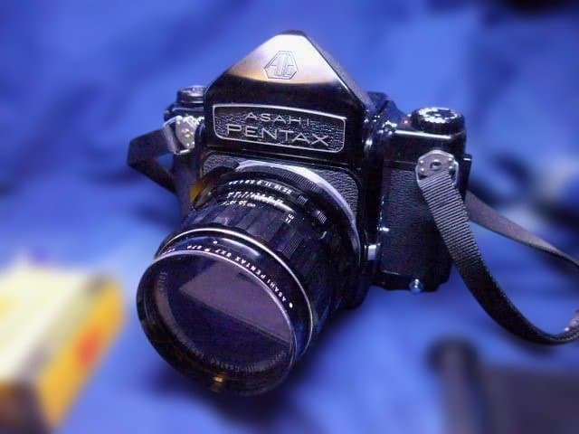 美品！PENTAX 67の105mレンズ付き、専用ケース、取説付きの完璧なセット
