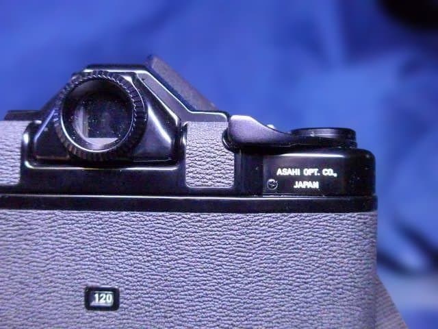美品！PENTAX 67の105mレンズ付き、専用ケース、取説付きの完璧なセット