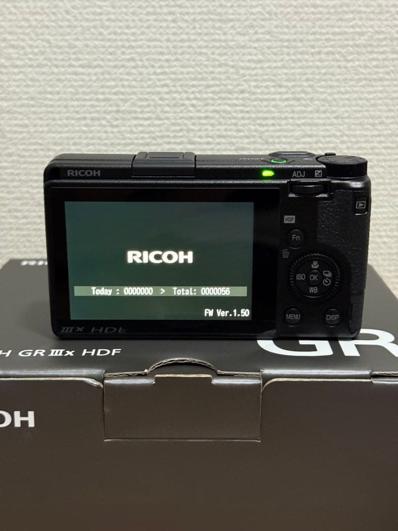 RICOH GR IIIx HDF 本体と付属品　シャッター数　56