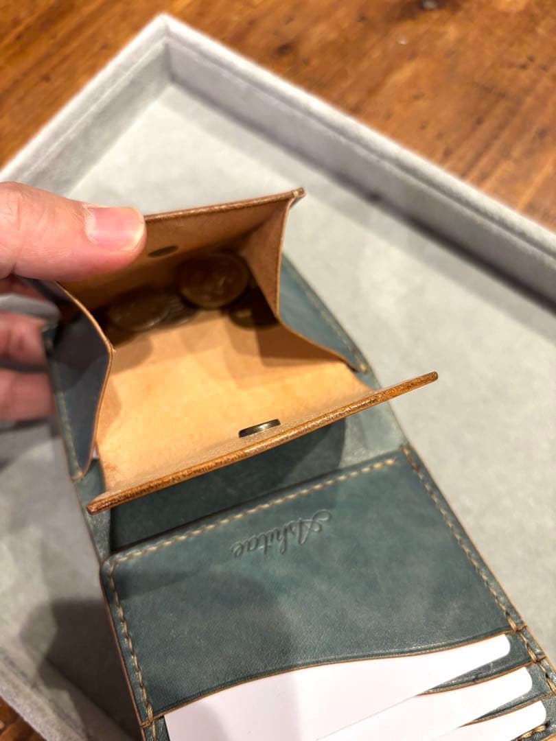 三つ折りウォレット　オリーブグリーン　財布