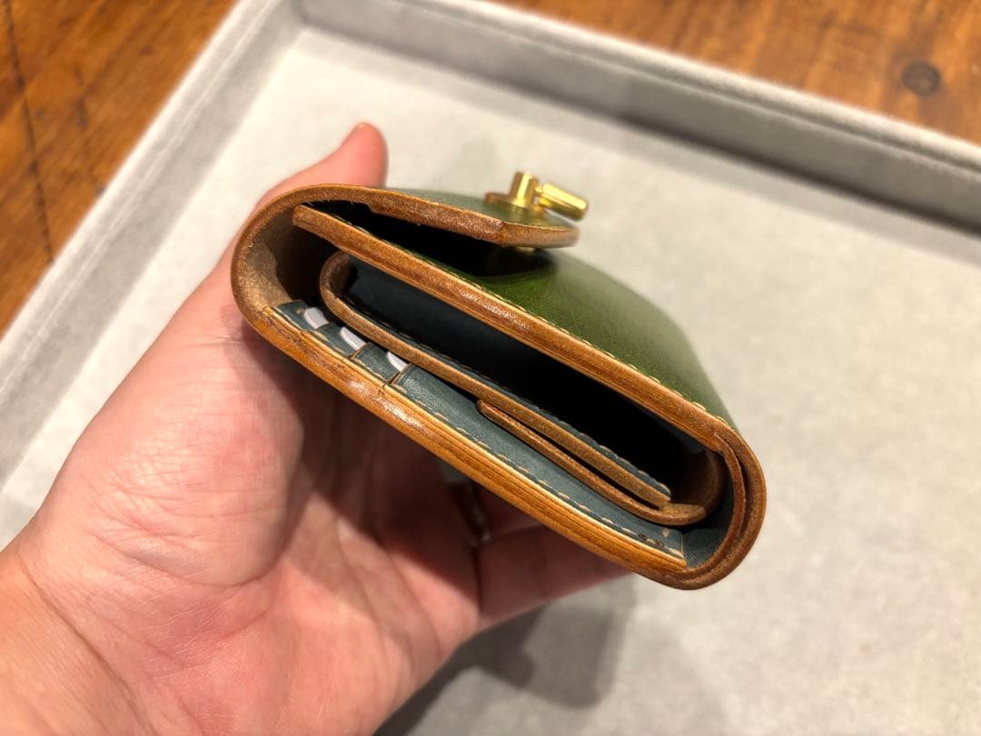 三つ折りウォレット　オリーブグリーン　財布