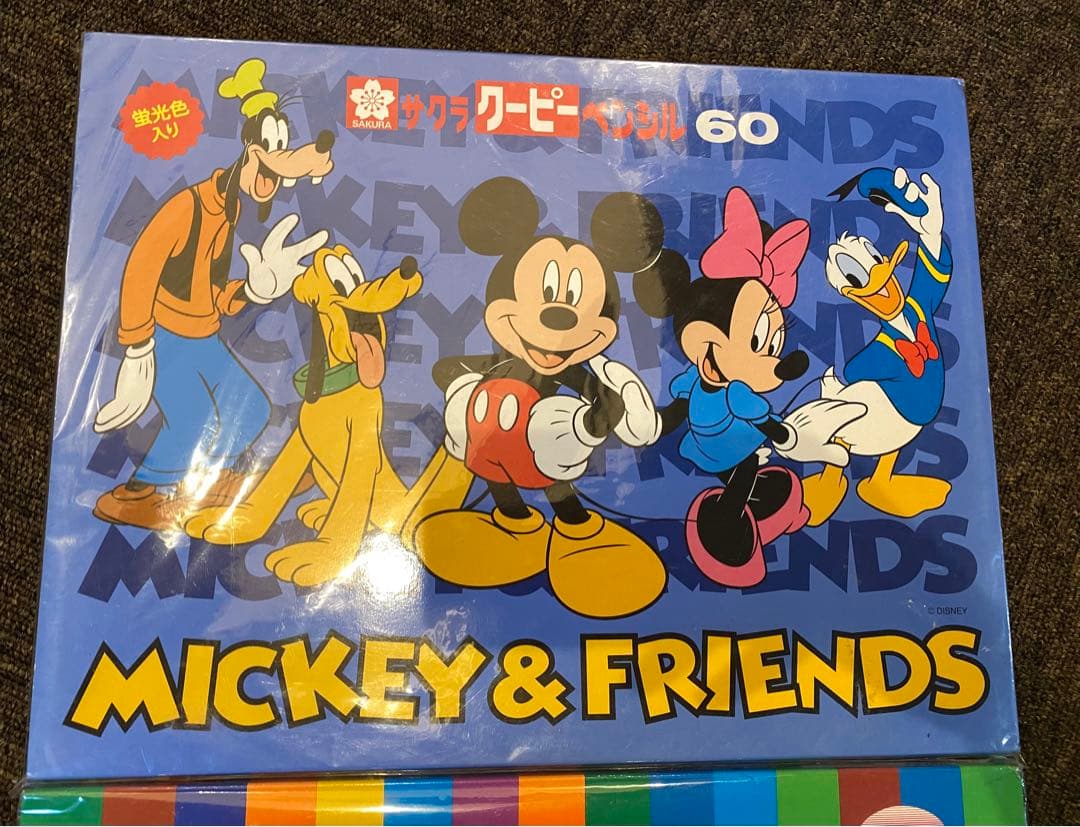新品　サクラクレパス　クーピーペンシル 60色缶入　2セット　ミッキー&ミニー