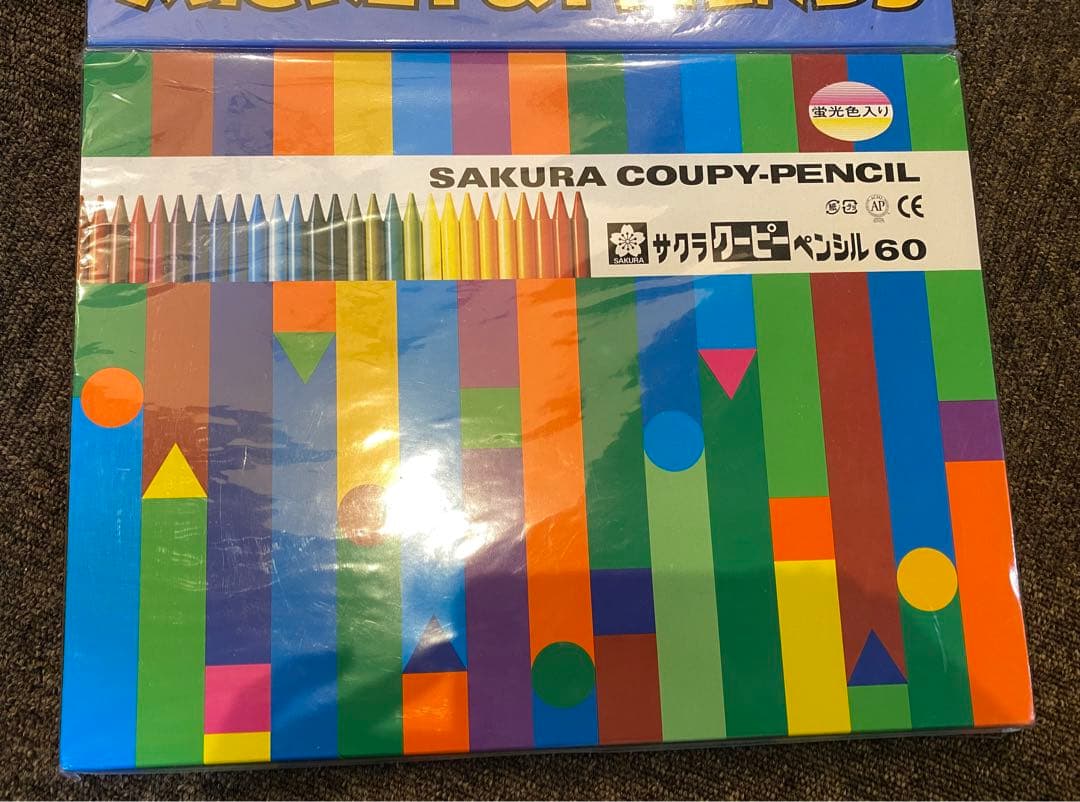 新品　サクラクレパス　クーピーペンシル 60色缶入　2セット　ミッキー&ミニー
