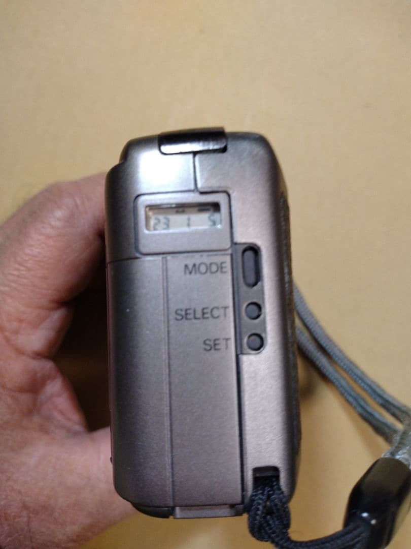 ジャンク品　RICOH　R1ｓ　コンパクトフィルムカメラ