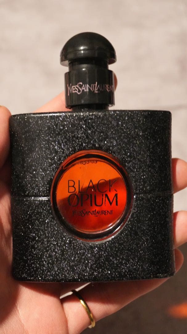 Yves Saint Laurent BLACK OPIUM 香水50ml