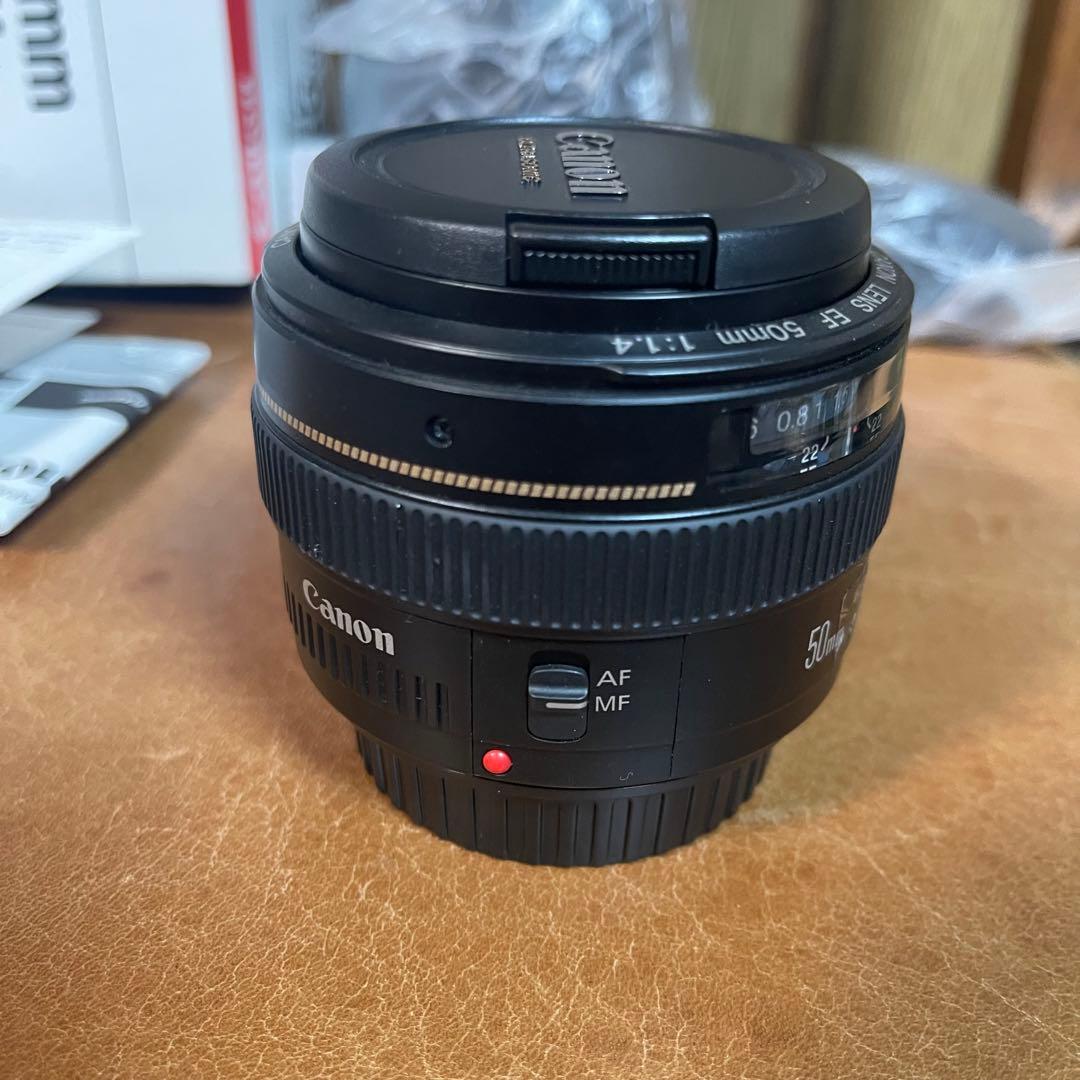 未使用 ショーケース展示品 Canon 単焦点レンズ EF50mm F1.4